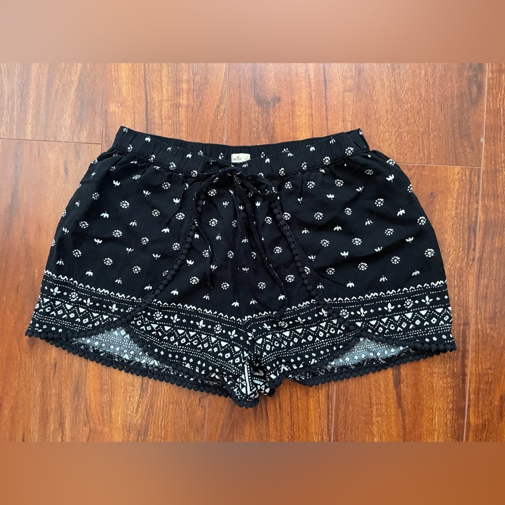 Hollister Black and White High Waist Shorts